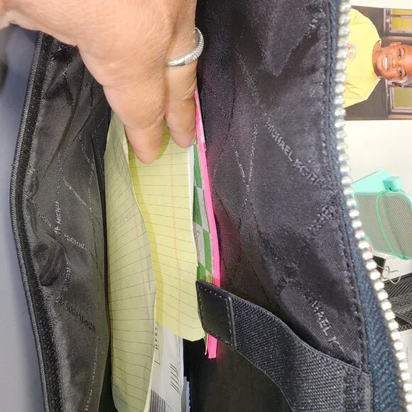 MK Laptop Bag - Picture 4 of 6